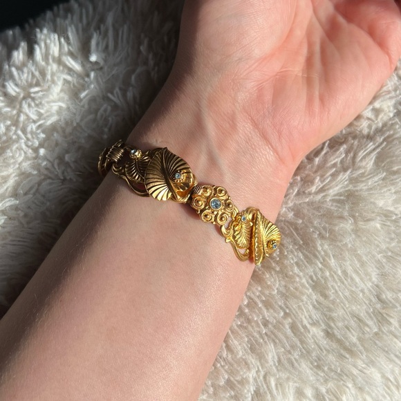 Vintage Gold Leafy Bracelet - Picture 2 of 14